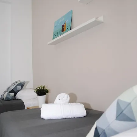 Cozy Near The Center Apartment